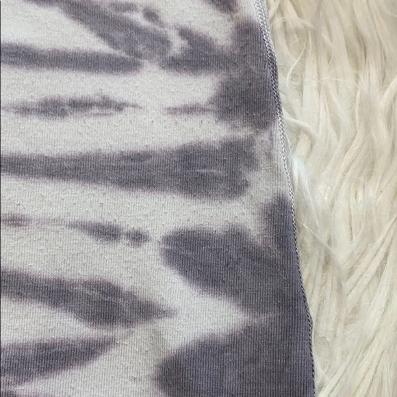 SOLD! Nike Soulcycle Tie Dye Wheel Y Back Tank - Picture 4 of 6